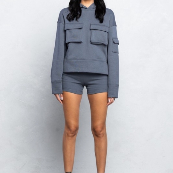 LIKE TO RECEIVE LIVE SHOW NOTIFICATION - Picture 4 of 7